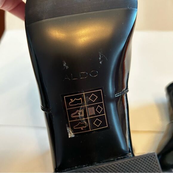 NWOT Aldo Black Ankle Booties with Glossy Finish - Picture 2 of 8